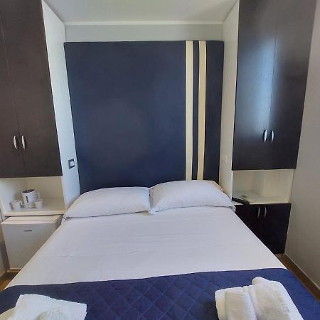 La Stanza Sul Porto Di Amalfi Camera Piccina Piccina Con Bagno Privato E Terrazzino Vista Mare Exterior foto
