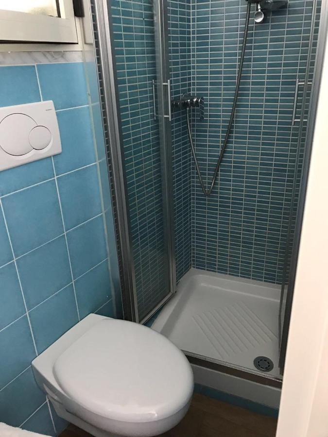 La Stanza Sul Porto Di Amalfi Camera Piccina Piccina Con Bagno Privato E Terrazzino Vista Mare Exterior foto