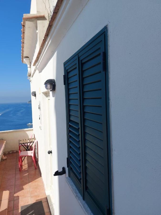 La Stanza Sul Porto Di Amalfi Camera Piccina Piccina Con Bagno Privato E Terrazzino Vista Mare Exterior foto